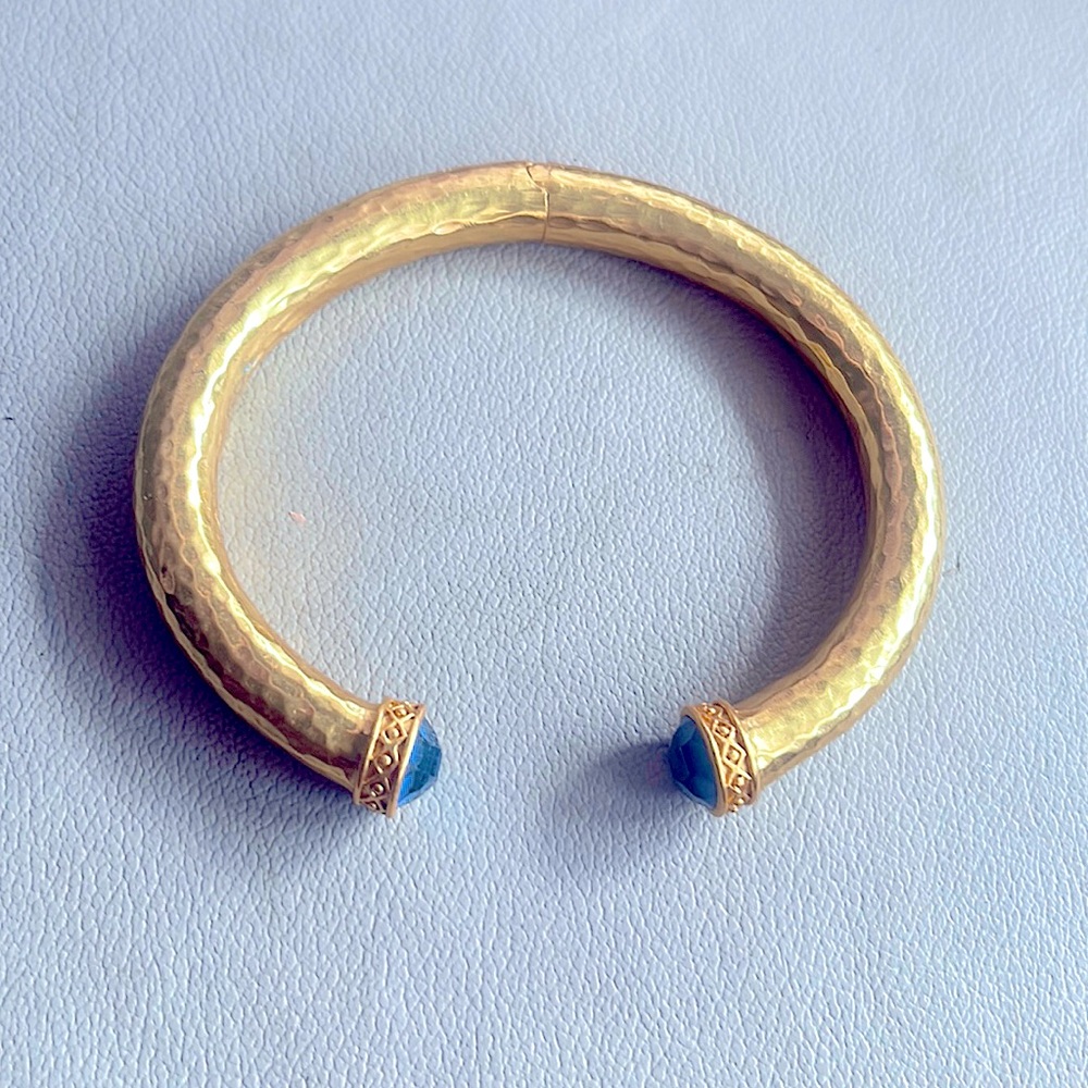 Julie Vos Cuff
